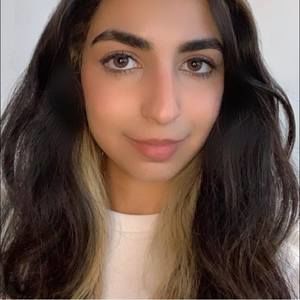 Meet your Posher, Israa